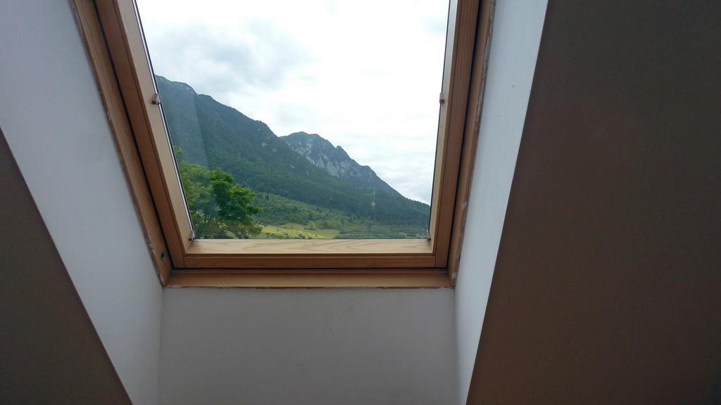 Hotel Sura Pietrei Craiului Zărneşti Exterior foto